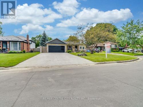 7 Cluney Place, London, ON - Outdoor With Facade