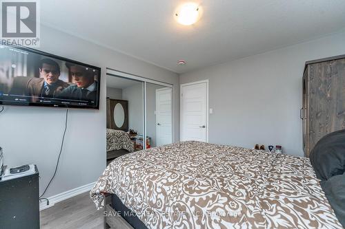 212 Waterbrook Lane, Kitchener, ON - Indoor Photo Showing Bedroom