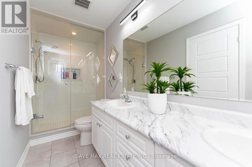 212 Waterbrook Lane, Kitchener, ON - Indoor Photo Showing Bathroom