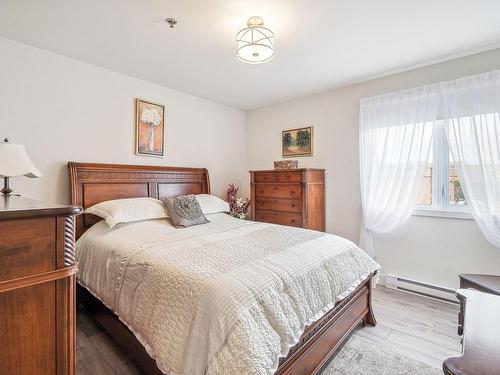 Master bedroom - 2415 Boul. Cournoyer, Sorel-Tracy, QC - Indoor Photo Showing Bedroom