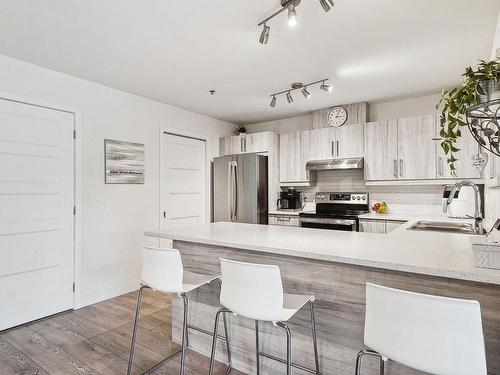 Kitchen - 2415 Boul. Cournoyer, Sorel-Tracy, QC - Indoor Photo Showing Kitchen