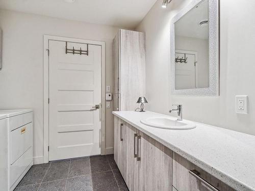 Bathroom - 2415 Boul. Cournoyer, Sorel-Tracy, QC - Indoor Photo Showing Bathroom