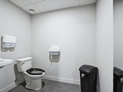 Salle d'eau - 2415 Boul. Cournoyer, Sorel-Tracy, QC - Indoor Photo Showing Bathroom