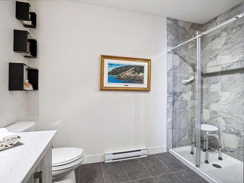 Bathroom - 4305 Rue Frontenac, Sorel-Tracy, QC - Indoor Photo Showing Bathroom