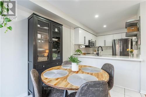 3818 Foxborough Trail, Mississauga, ON - Indoor Photo Showing Dining Room