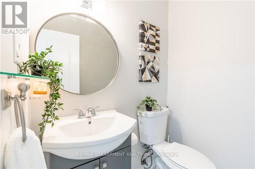 3818 Foxborough Trail, Mississauga, ON - Indoor Photo Showing Bathroom