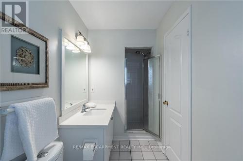 3818 Foxborough Trail, Mississauga, ON - Indoor Photo Showing Bathroom