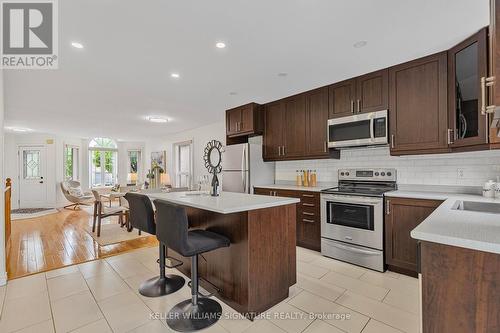 21 Logan Court, Barrie, ON - Indoor Photo Showing Kitchen