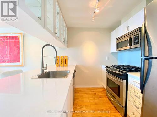 2004 - 281 Mutual Street, Toronto (Church-Yonge Corridor), ON - Indoor Photo Showing Kitchen With Stainless Steel Kitchen