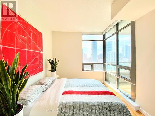 2004 - 281 Mutual Street, Toronto (Church-Yonge Corridor), ON - Indoor Photo Showing Bedroom