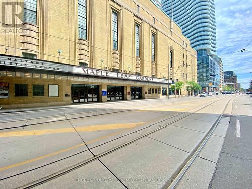 2004 - 281 Mutual Street, Toronto (Church-Yonge Corridor), ON - Outdoor