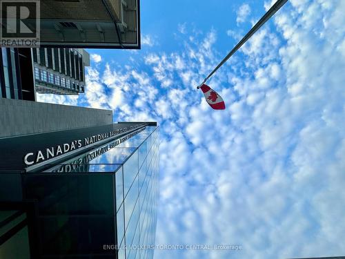 2004 - 281 Mutual Street, Toronto (Church-Yonge Corridor), ON - Outdoor