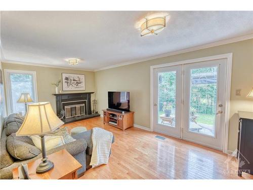 5 Trailway Circle, Ottawa, ON 