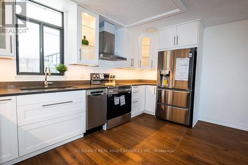 4204 - 50 Old Kingston Road, Toronto, ON - Indoor Photo Showing Kitchen With Upgraded Kitchen