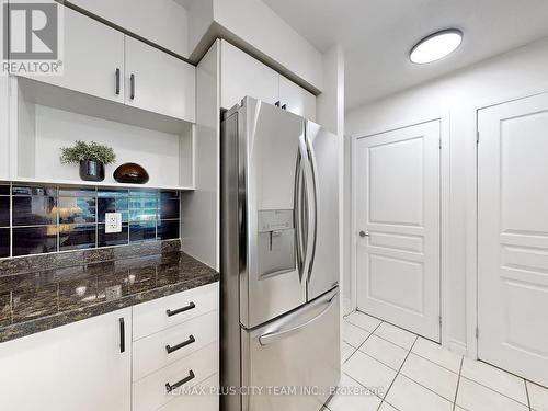 1201 - 18 Yonge Street, Toronto, ON - Indoor Photo Showing Kitchen