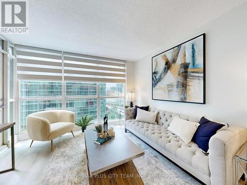 1201 - 18 Yonge Street, Toronto, ON - Indoor Photo Showing Living Room