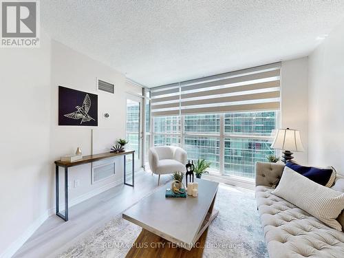 1201 - 18 Yonge Street, Toronto, ON - Indoor Photo Showing Living Room