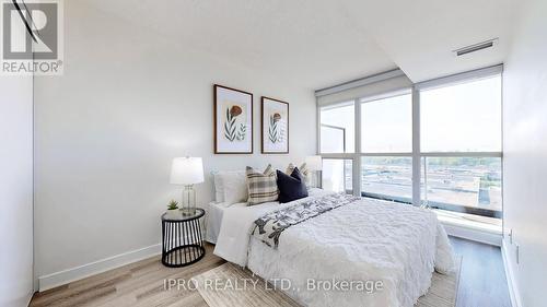 1002 - 19 Singer Court, Toronto, ON - Indoor Photo Showing Bedroom