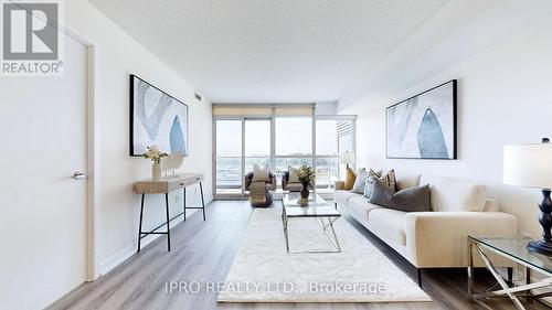 1002 - 19 Singer Court, Toronto, ON - Indoor Photo Showing Living Room