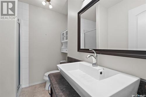 1318 Empress Avenue, Saskatoon, SK - Indoor Photo Showing Bathroom