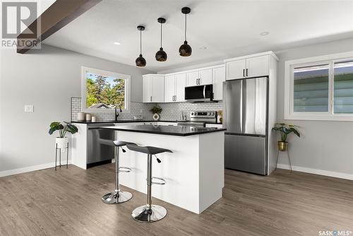 2179 Pasqua Street, Regina, SK - Indoor Photo Showing Kitchen With Upgraded Kitchen