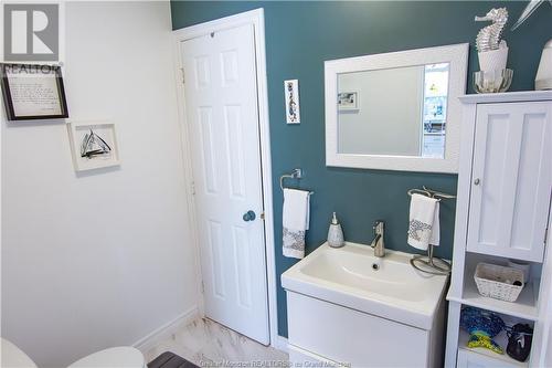 79 Beaujolais Cres, Dieppe, NB - Indoor Photo Showing Bathroom
