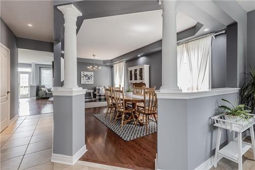 2309 Falling Green Drive, Oakville, ON - Indoor Photo Showing Dining Room