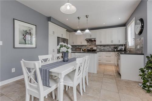 2309 Falling Green Drive, Oakville, ON - Indoor Photo Showing Dining Room