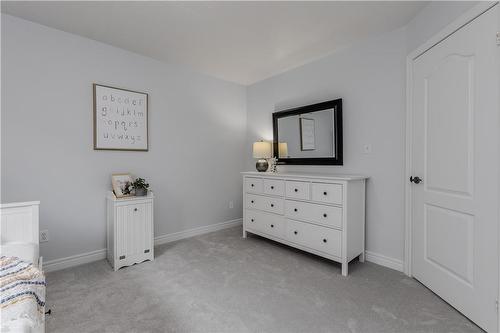 2309 Falling Green Drive, Oakville, ON - Indoor Photo Showing Bedroom