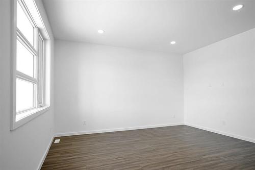 151 Grey Heron Drive, Winnipeg, MB - Indoor Photo Showing Other Room