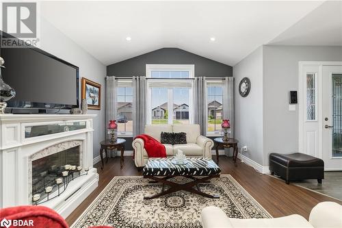 79 Deacon Place, Belleville, ON - Indoor Photo Showing Living Room