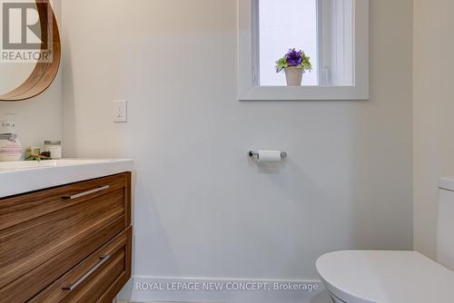 202 Mckee Avenue, Toronto, ON - Indoor Photo Showing Bathroom