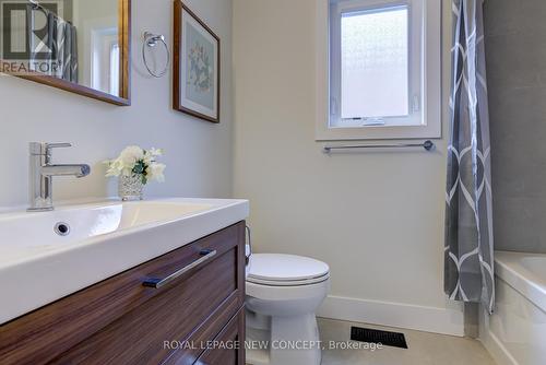 202 Mckee Avenue, Toronto, ON - Indoor Photo Showing Bathroom