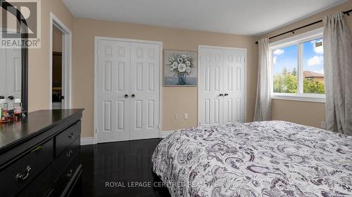 157 Kingknoll Drive, Brampton, ON - Indoor Photo Showing Bedroom