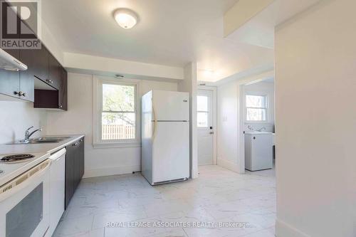 44 Diver Belt Drive, Prince Edward County (Picton), ON - Indoor Photo Showing Kitchen