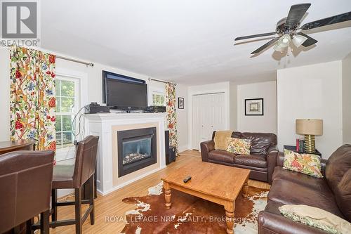 115 Elmwood Avenue, Fort Erie, ON - Indoor Photo Showing Living Room With Fireplace