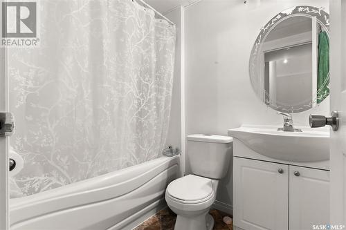 5028 Aerial Crescent, Regina, SK - Indoor Photo Showing Bathroom