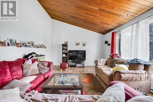 3326 Shelter Valley Road, Alnwick/Haldimand, ON - Indoor Photo Showing Living Room