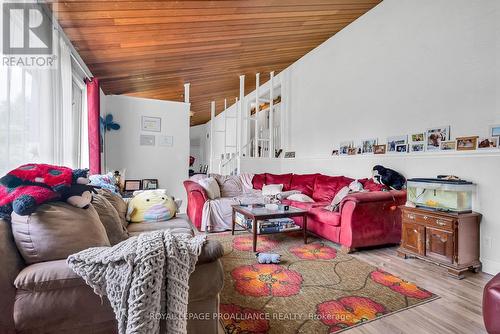 3326 Shelter Valley Road, Alnwick/Haldimand, ON - Indoor Photo Showing Living Room