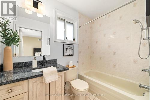 27 Stone Bridge Court, Belleville, ON - Indoor Photo Showing Bathroom