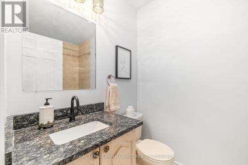 27 Stone Bridge Court, Belleville, ON - Indoor Photo Showing Bathroom