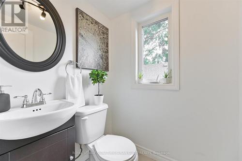 21 Holland Avenue, Toronto, ON - Indoor Photo Showing Bathroom