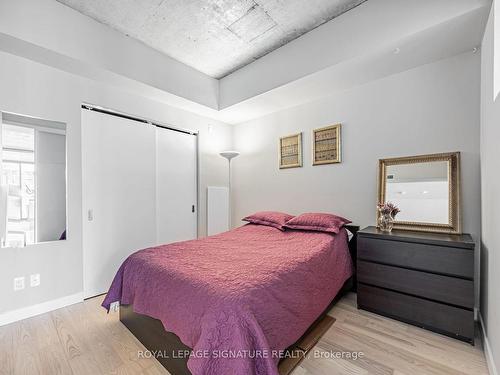 804-25 Stafford St, Toronto, ON - Indoor Photo Showing Bedroom
