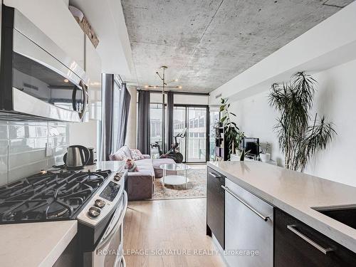 804-25 Stafford St, Toronto, ON - Indoor Photo Showing Kitchen