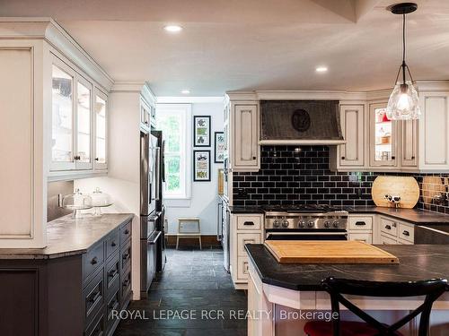 3935 3Rd Line, Bradford West Gwillimbury, ON - Indoor Photo Showing Kitchen With Upgraded Kitchen