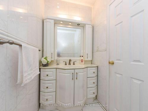 2477 Islington Ave, Toronto, ON - Indoor Photo Showing Bathroom