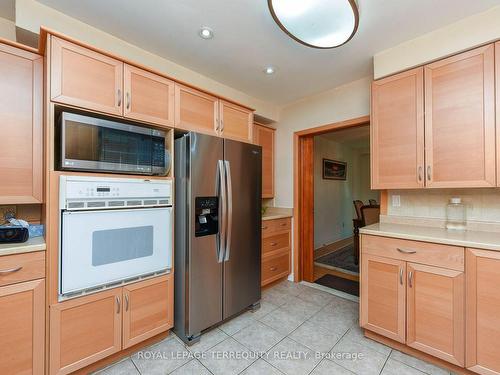 2477 Islington Ave, Toronto, ON - Indoor Photo Showing Kitchen