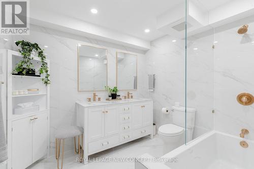 803 - 100 Upper Madison Avenue, Toronto, ON - Indoor Photo Showing Bathroom