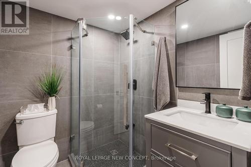 803 - 100 Upper Madison Avenue, Toronto, ON - Indoor Photo Showing Bathroom