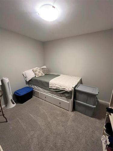 220 670 Hugo Street, Winnipeg, MB - Indoor Photo Showing Bedroom